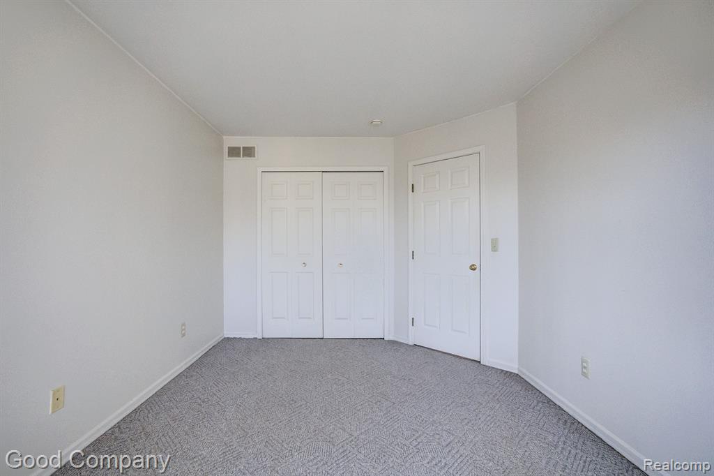 45293 HORSESHOE Circle, Canton, MI 48187 — Photo 33