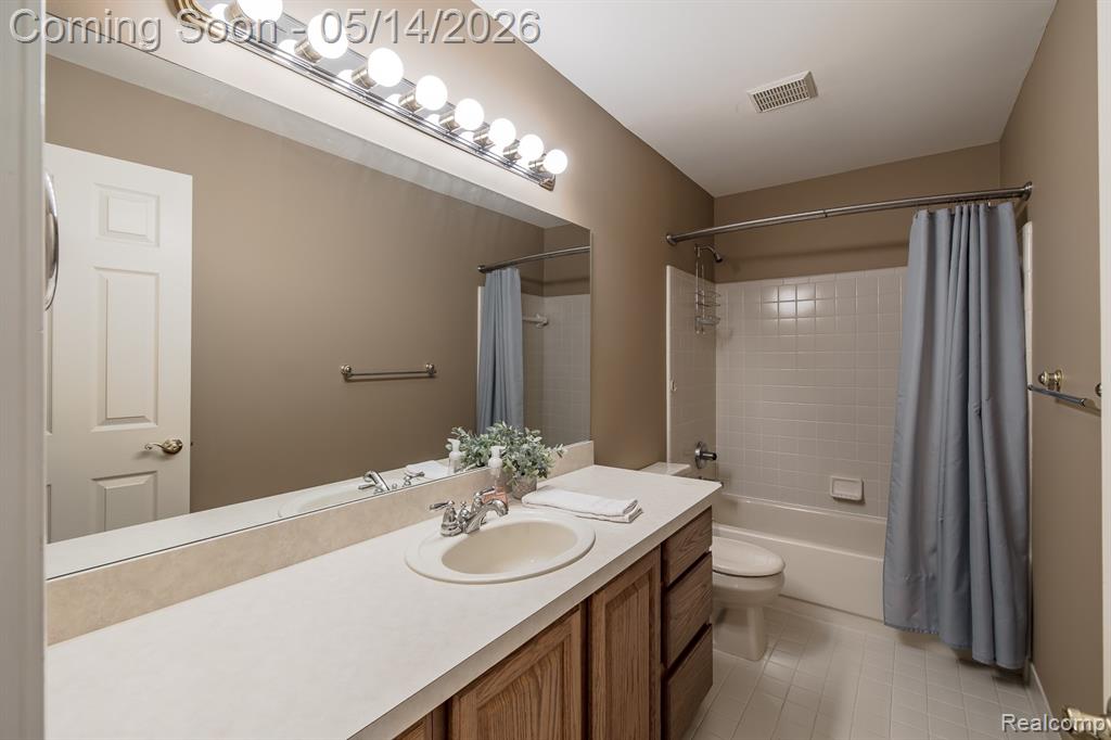 6357 Golf View Drive, Clarkston, MI — Photo 32