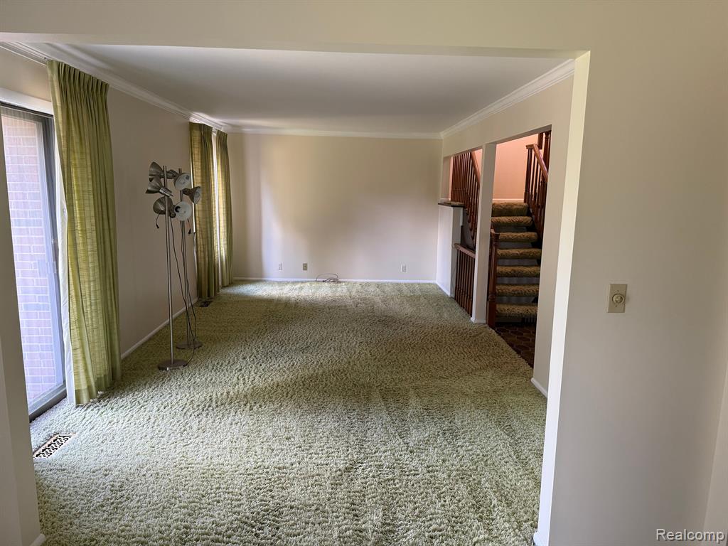 11 KIMBERLY Lane, 54, Dearborn, MI 48120 — Photo 49