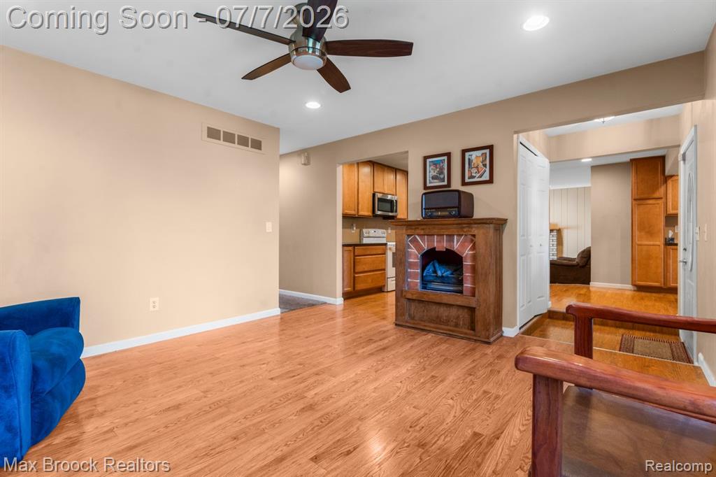 45361 Indian Creek Drive, Canton, MI 48187 — Photo 14