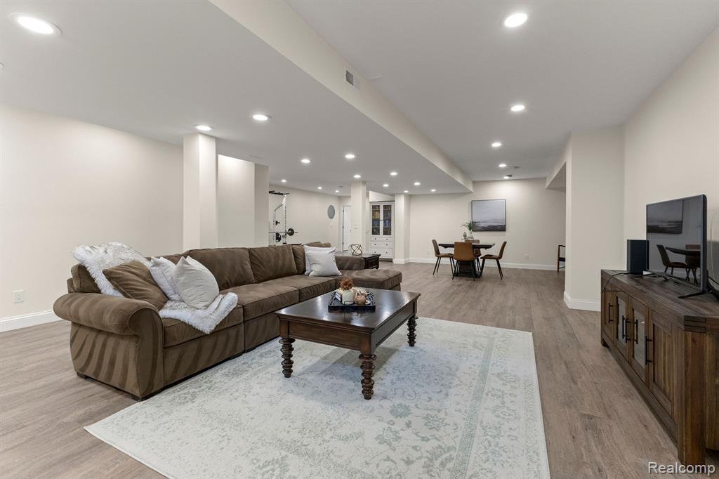 44421 WHITE PINE Circle E, Northville, MI 48168 — Photo 48