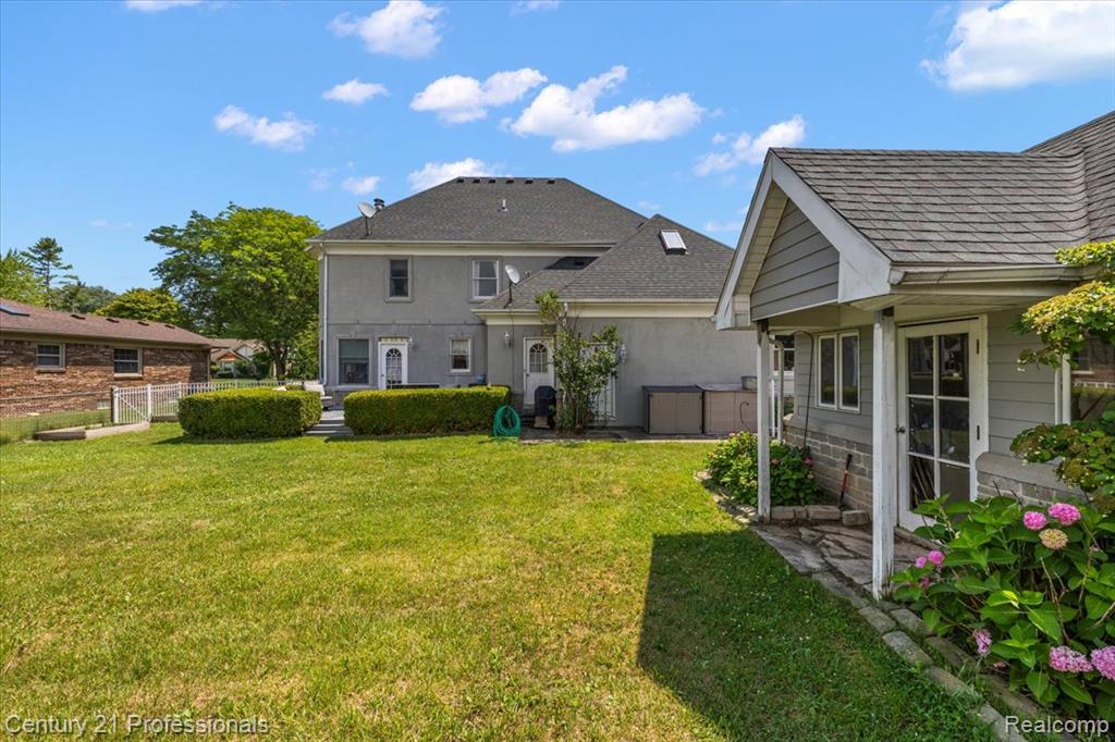 40205 Ashland Drive, Sterling Heights, MI 48313 — Photo 5