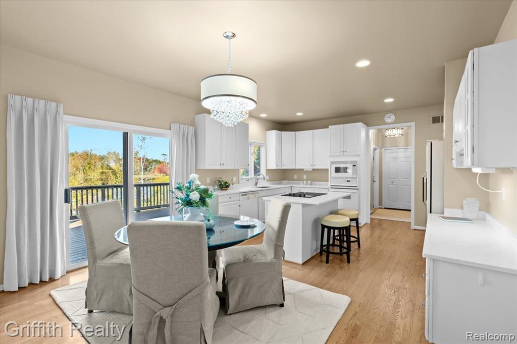 4364 Lake Forest Drive E, Ann Arbor, MI 48108 — Photo 18
