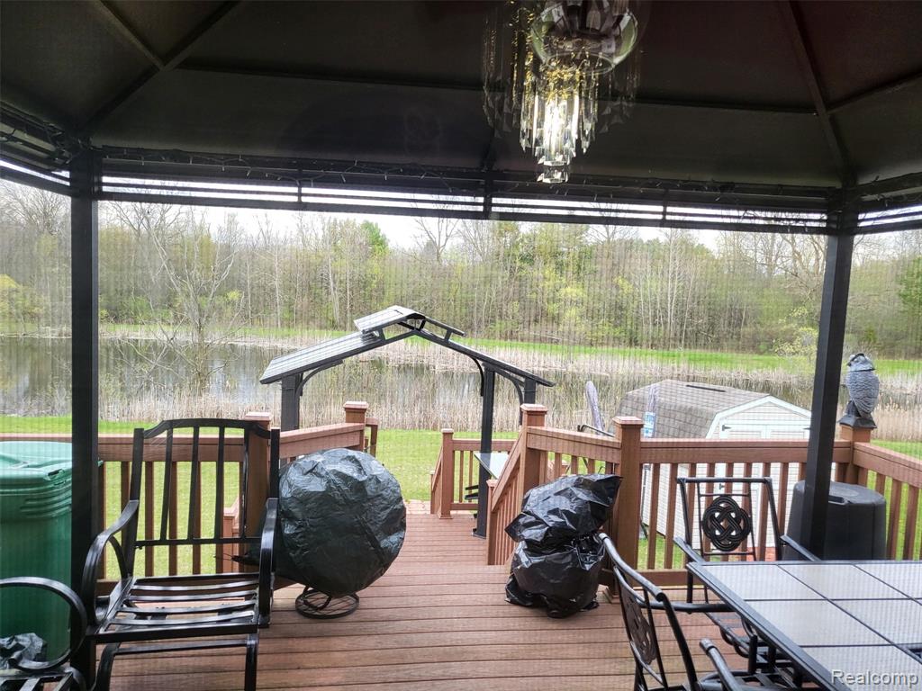 5216 Northwood Road, Grand Blanc, MI 48439 — Photo 11