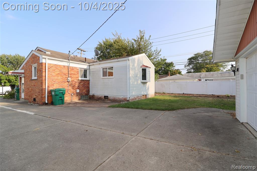 939 Deering Street, Garden City, MI — Photo 32