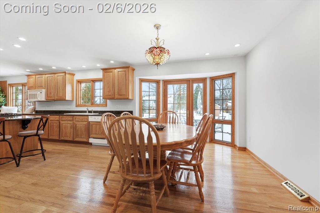 8842 Thorntree Drive, Grosse Ile, MI 48138 — Photo 10