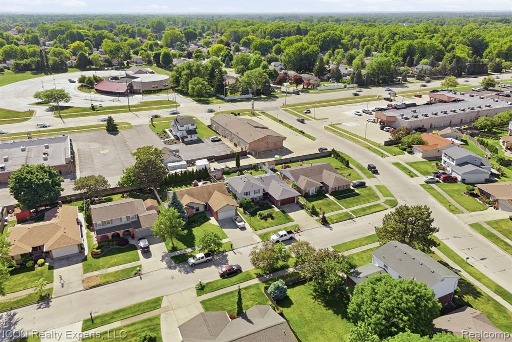 40567 Santoni Drive, Clinton Twp, MI 48038 — Photo 3