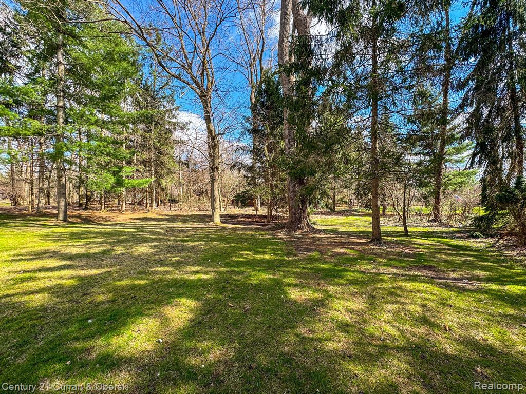 4421 W MAPLE Road, Bloomfield Hills, MI 48301 — Photo 35