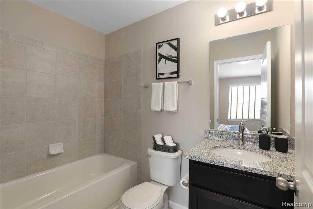 23601 Trailview Lane, 37, Farmington, MI 48336 — Photo 20