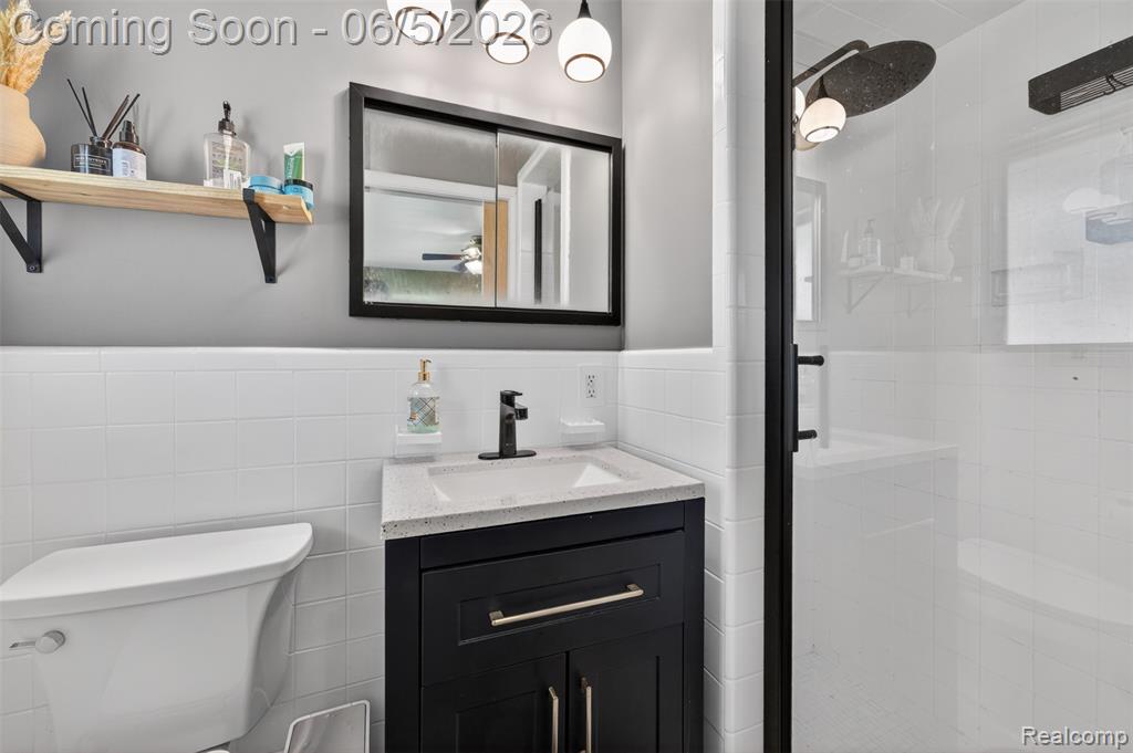 7174 Meadowvue Drive, Grand Blanc, MI 48439 — Photo 46