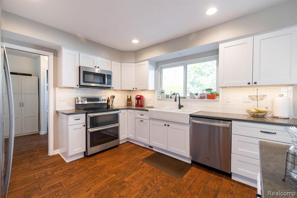 5634 POWDER HORN Drive, West Bloomfield, MI — Photo 10