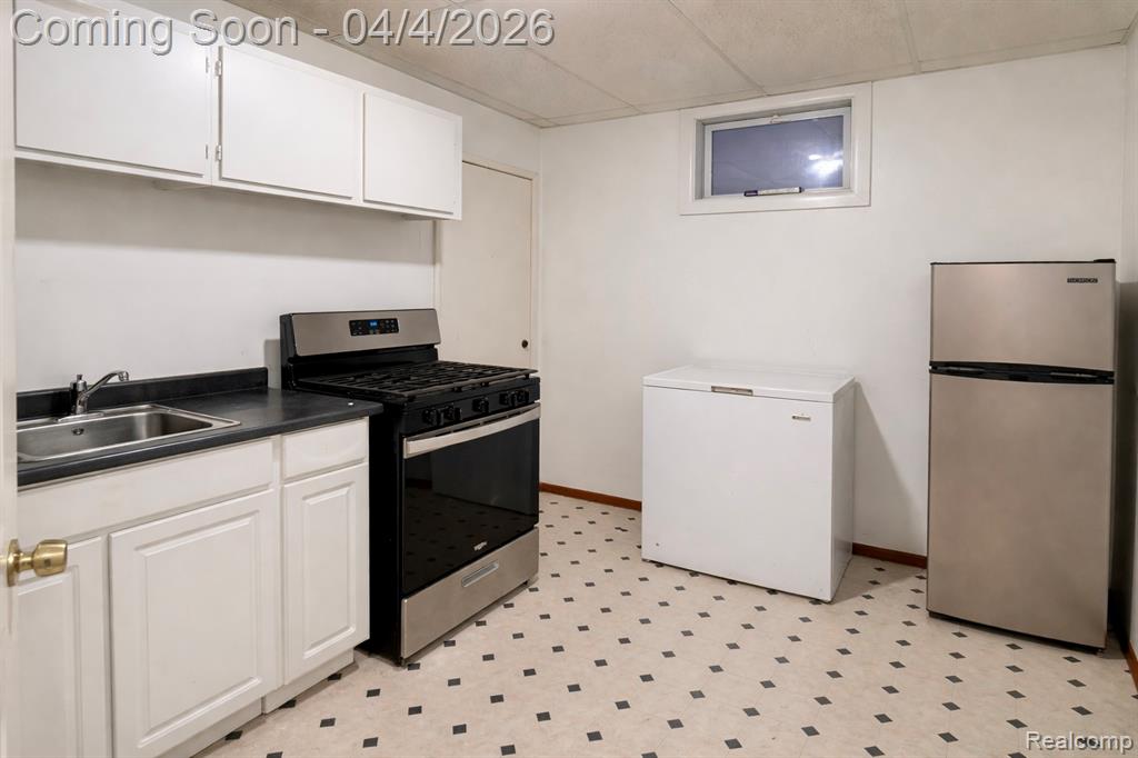 11603 KLINGER Street, Hamtramck, MI 48212 — Photo 25