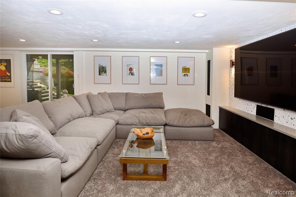 3029 S Westview Court, Bloomfield, MI 48304 — Photo 33