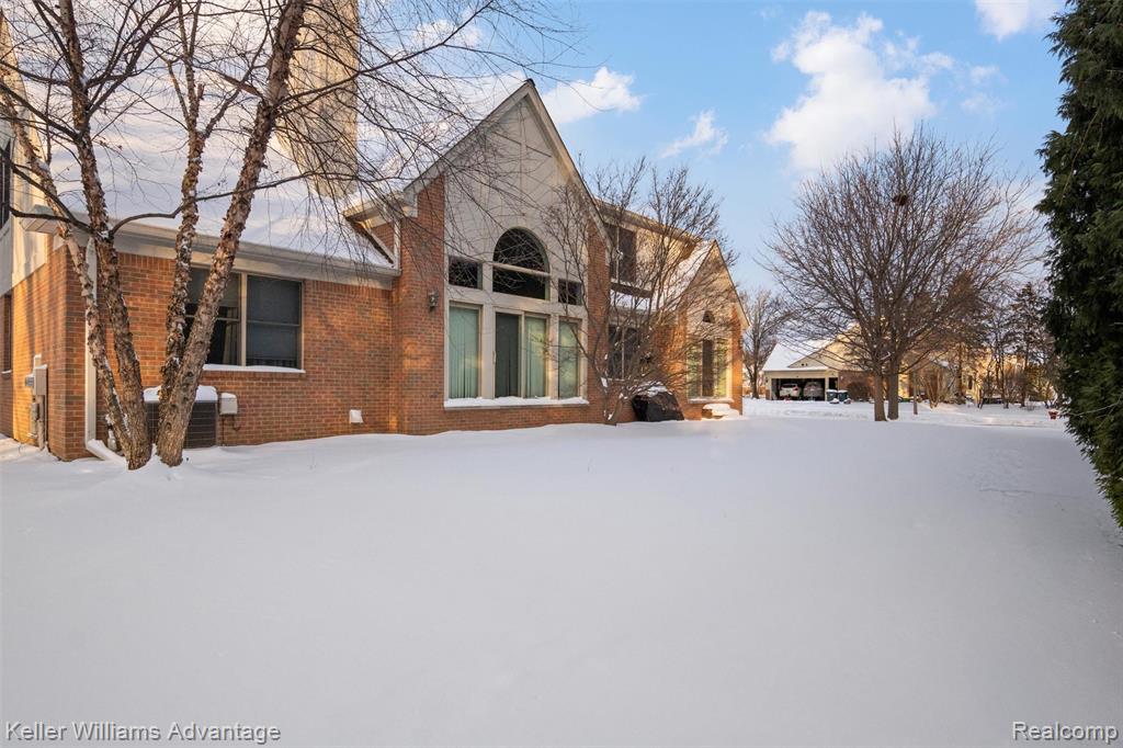 2850 Santia Drive, Troy, MI, 48085