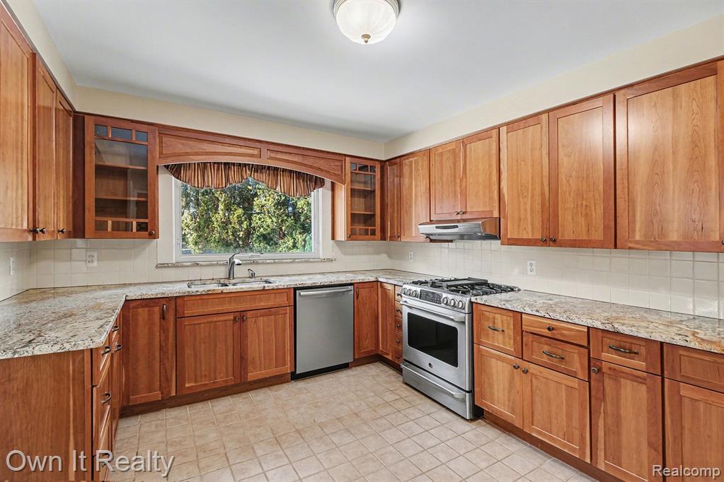 746 S Highland Street, Dearborn, MI 48124 — Photo 11