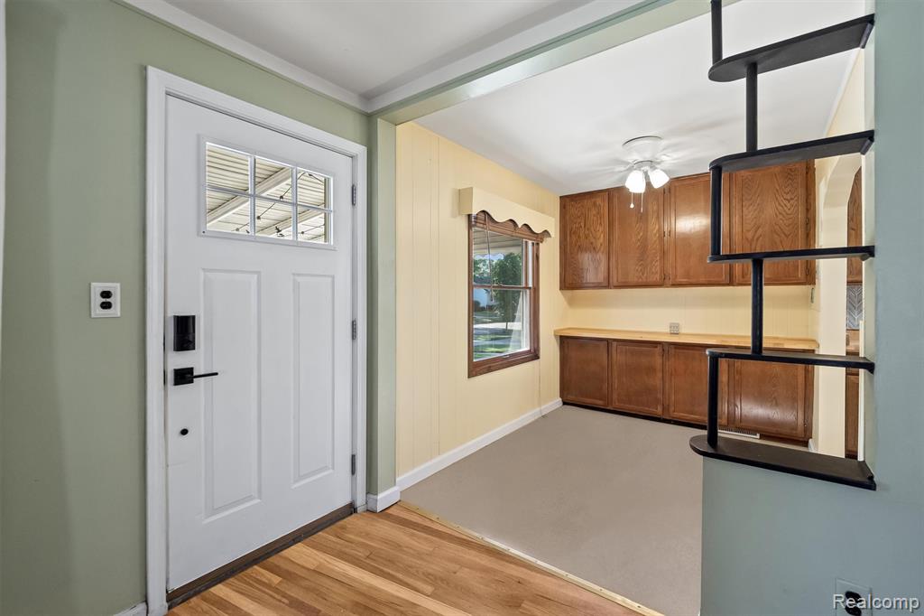 917 N Edison Avenue, Royal Oak, MI 48067 — Photo 10
