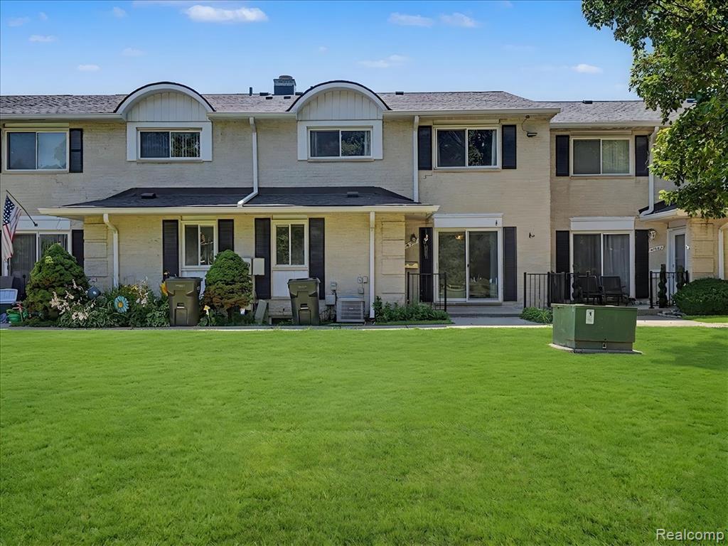 41957 Utica Road, Sterling Heights, MI 48313 — Photo 2