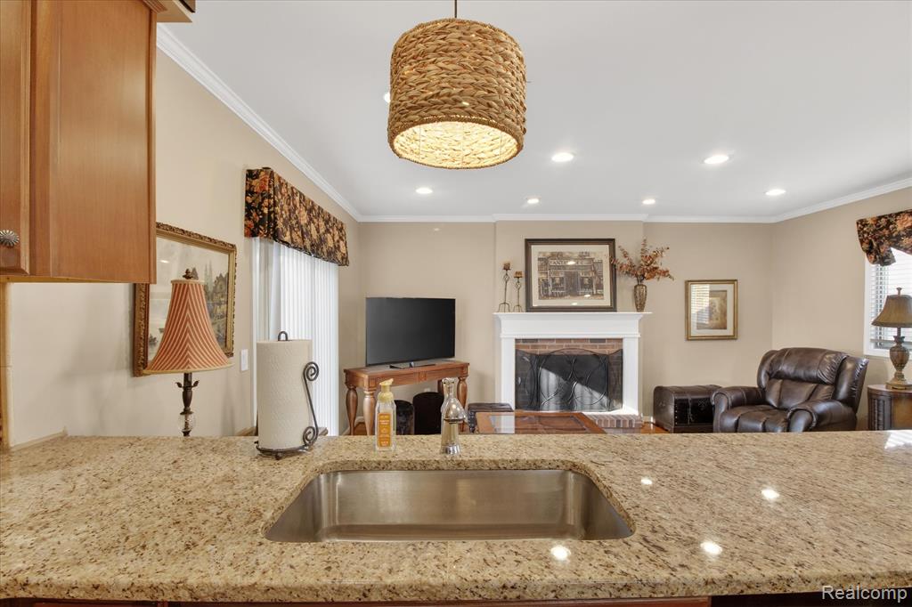 15715 Exeter Court, Fraser, MI 48026 — Photo 11