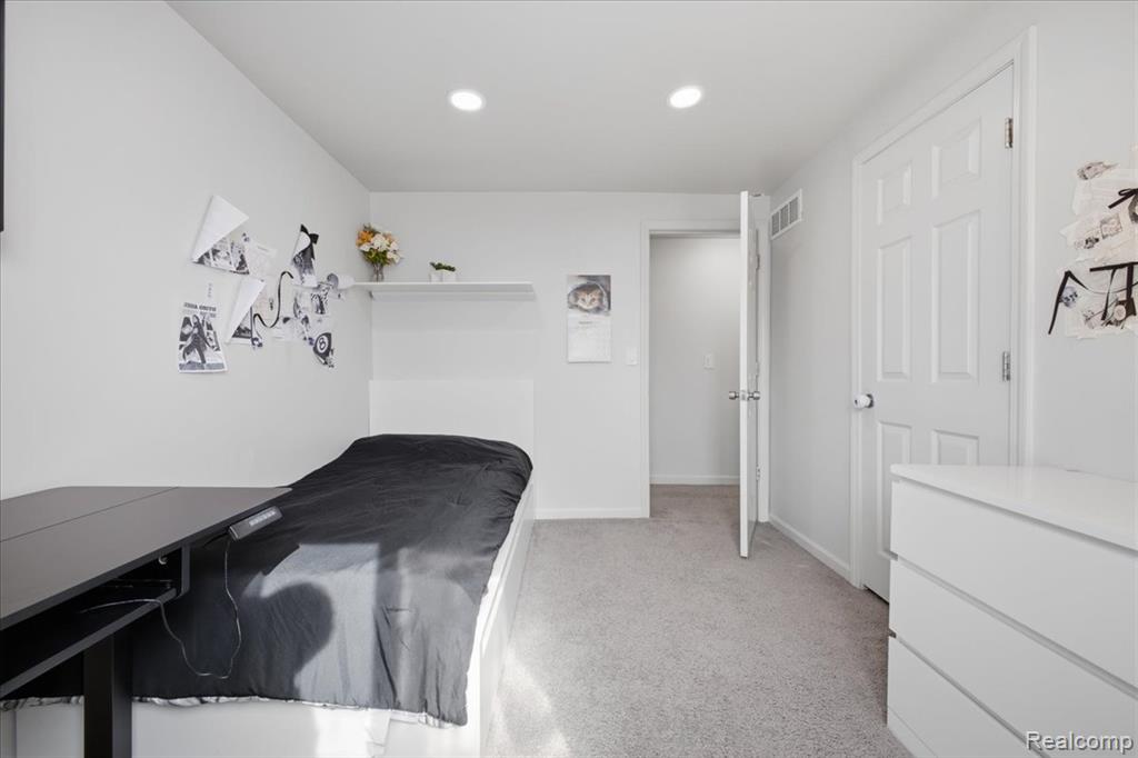 42151 Jason Drive, Clinton Twp, MI 48038 — Photo 18