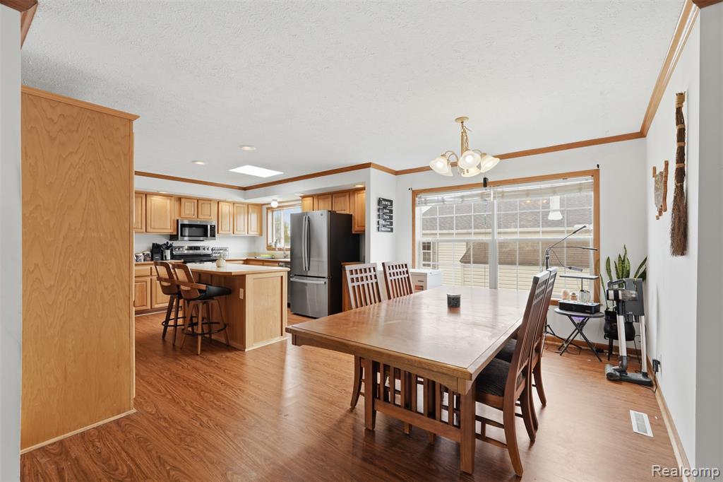 11105 Wood Run Circle, South Lyon, MI 48178 — Photo 7