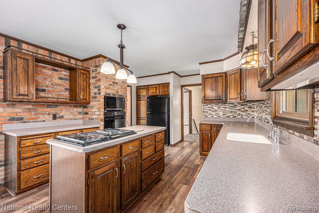 9494 Sashabaw Road, Clarkston, MI 48348 — Photo 10