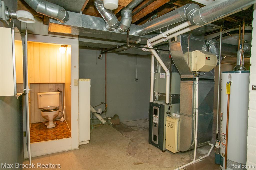10034 Lasalle Boulevard, Huntington Woods, MI — Photo 40