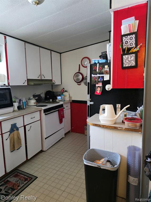 6174 Marlette Street, Marlette, MI 48453 — Photo 2