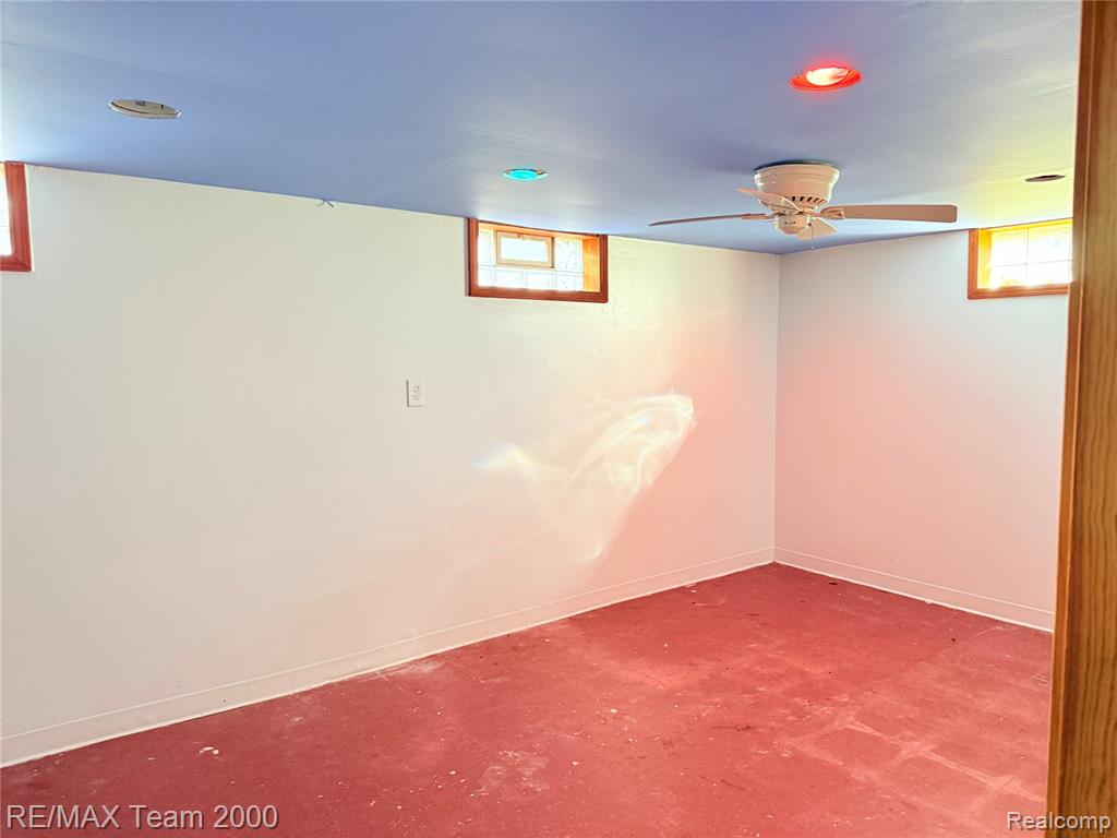 4665 Syracuse Street, Dearborn Heights, MI 48125 — Photo 24