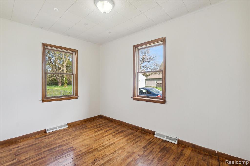 5407 Country Lane, Flint, MI 48506 — Photo 17