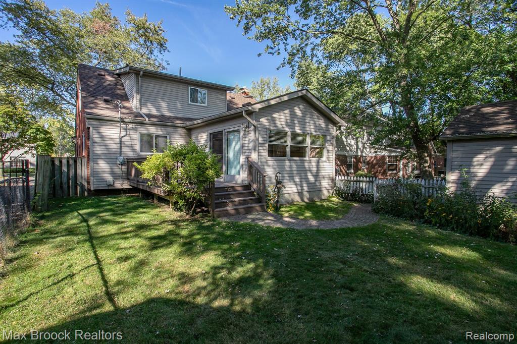 10445 Lincoln Drive, Huntington Woods, MI — Photo 43