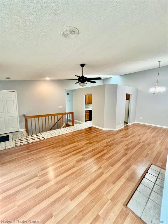 31160 Country Way, Farmington Hills, MI 48331 — Photo 11