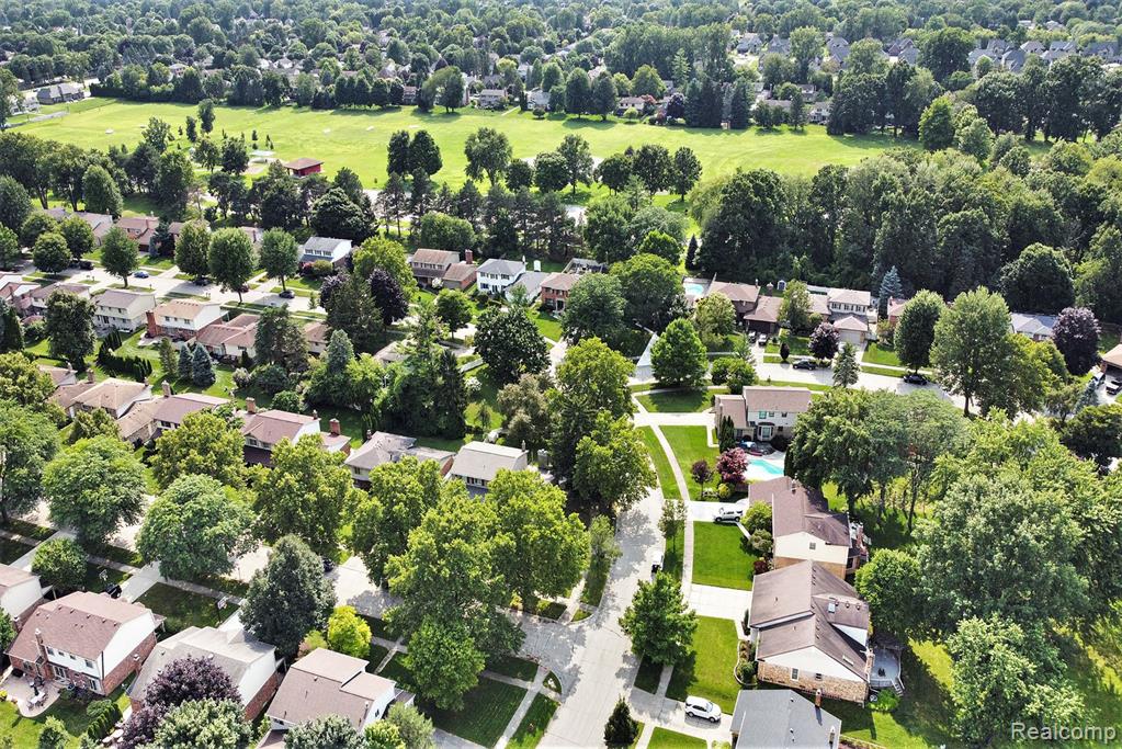 5392 Orchard Crest Drive, Troy, MI 48085 — Photo 31