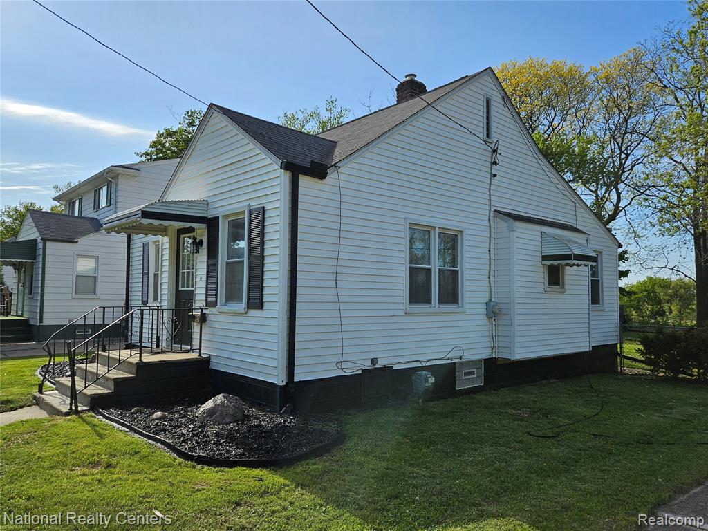 317 Michigan Avenue, Pontiac, MI 48342 — Photo 3