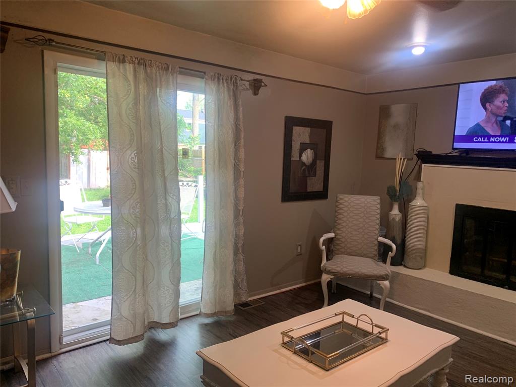 3955 HELEN Avenue, Ypsilanti, MI 48197 — Photo 18