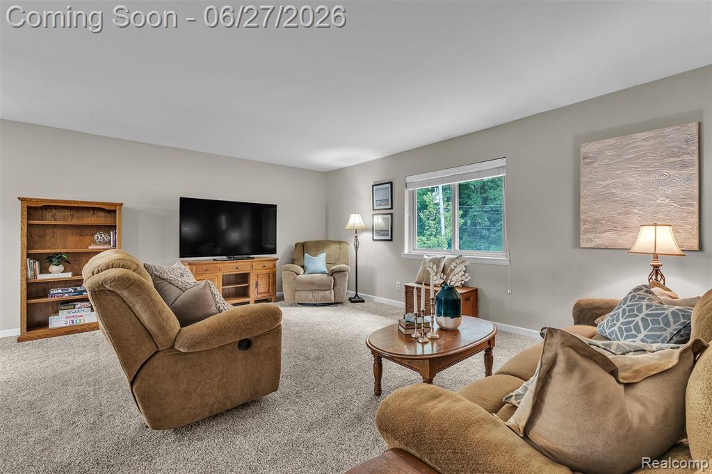 2276 Webster Park Drive, Howell, MI 48843 — Photo 7