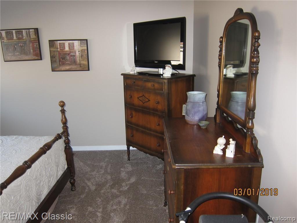 669 CAMDEN Court, Rochester Hills, MI 48307 — Photo 16