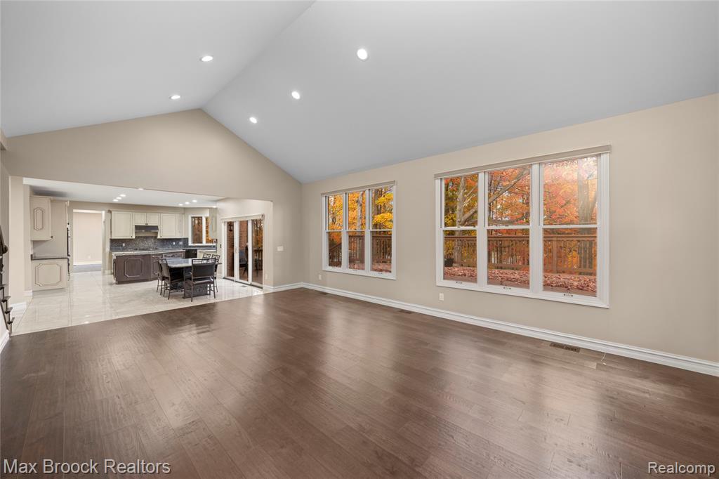 6986 Crosswell Drive, West Bloomfield, MI — Photo 23