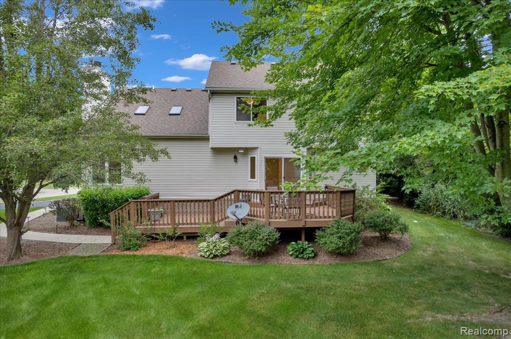 9695 Forest Ridge Drive, Clarkston, MI 48348 — Photo 28