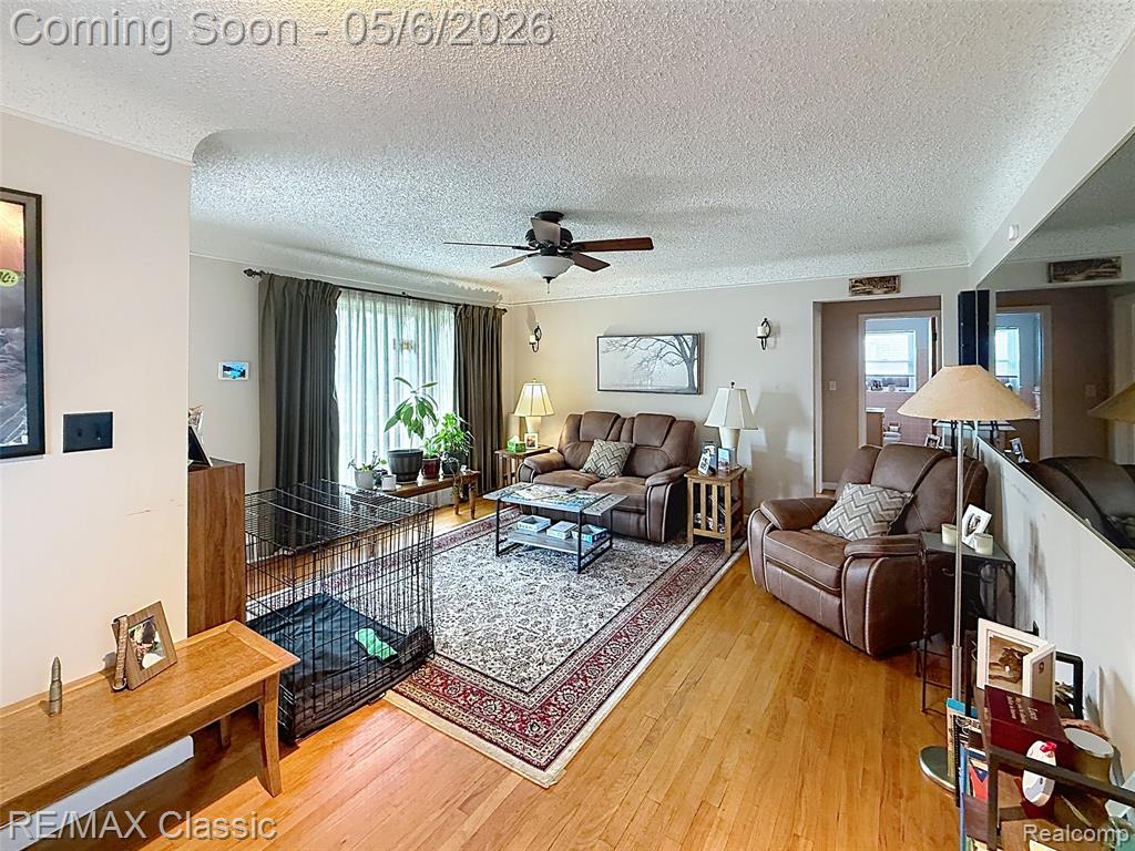8842 Merriman Road, Livonia, MI 48150 — Photo 4