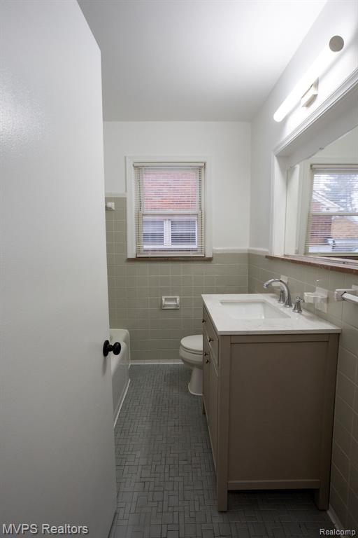 19935 Damman Street, Harper Woods, MI 48225 — Photo 10