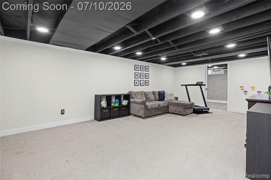 8561 Liberty Boulevard, Westland, MI — Photo 33