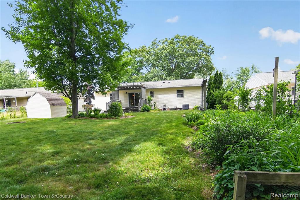 5619 Dogwood Street, Jackson, MI 49201 — Photo 46