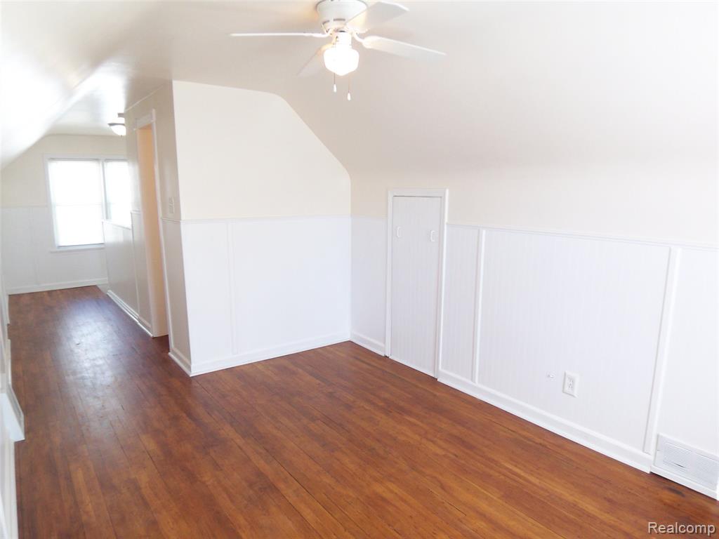 8269 Sterling, Center Line, MI 48015 — Photo 27
