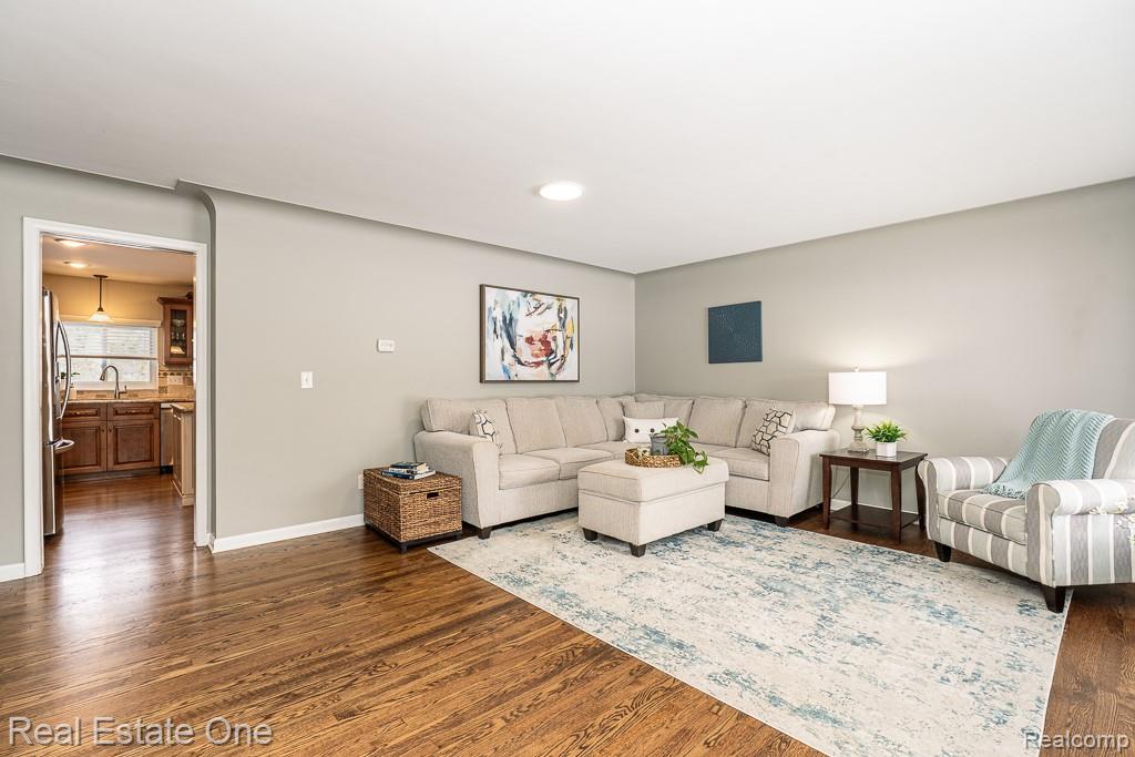 395 Wimpole Drive, Rochester Hills, MI 48309 — Photo 3