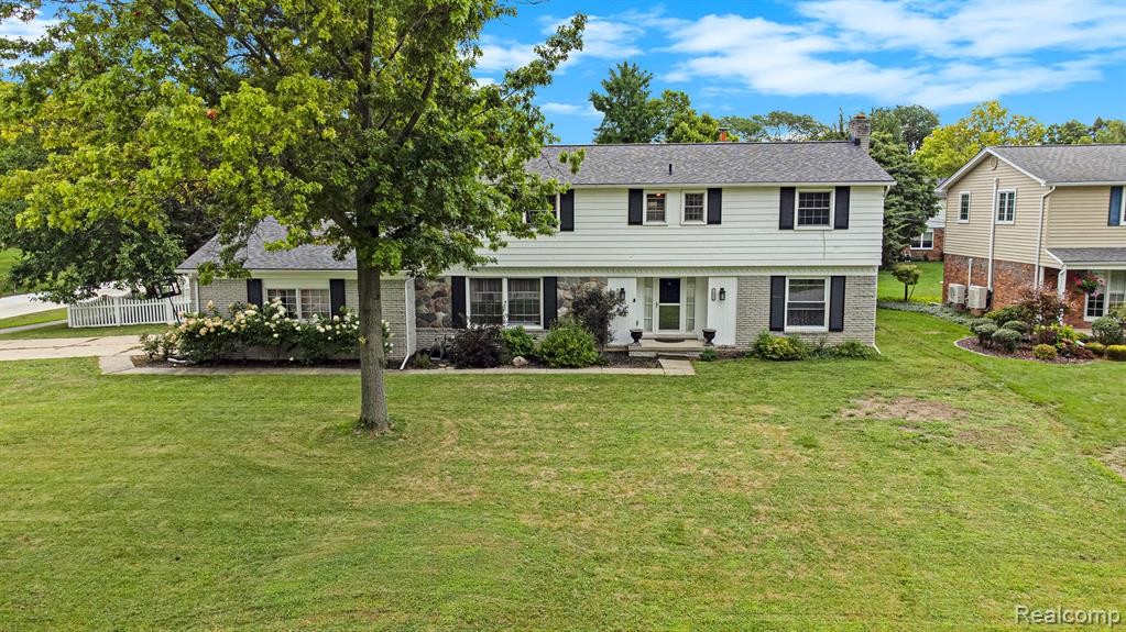 26031 Hidden Lane, Grosse Ile, MI 48138 — Photo 4