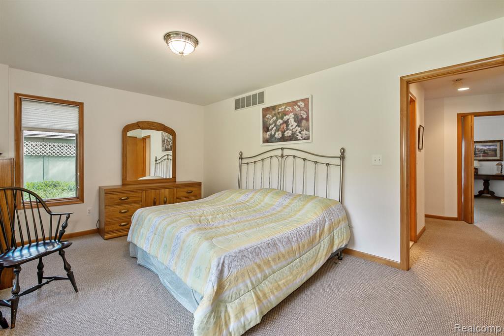 7636 THARP Drive, Whitmore Lake, MI 48189 — Photo 56