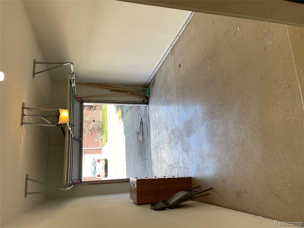 5301 Twin Oaks Drive, Sterling Heights, MI 48314 — Photo 11