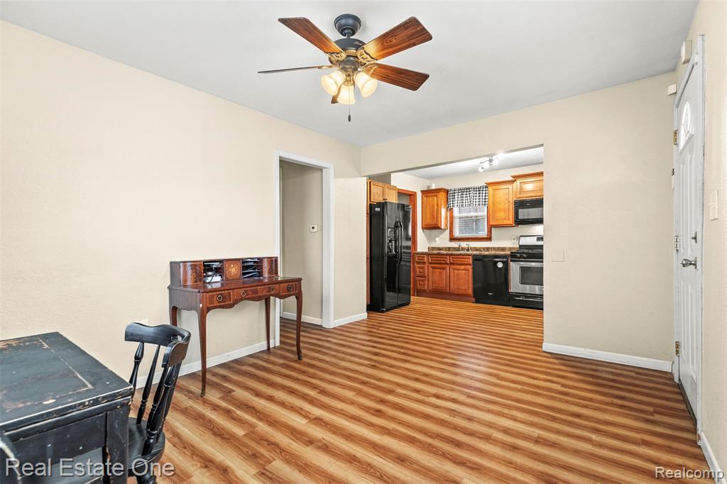 9140 Cloverlawn Street, Detroit, MI 48204 — Photo 6