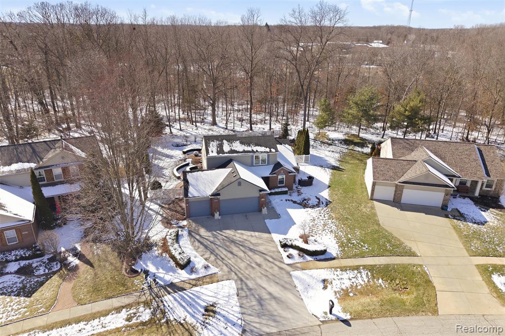 9140 Lakewood Drive, Whitmore Lake, MI 48189 — Photo 37