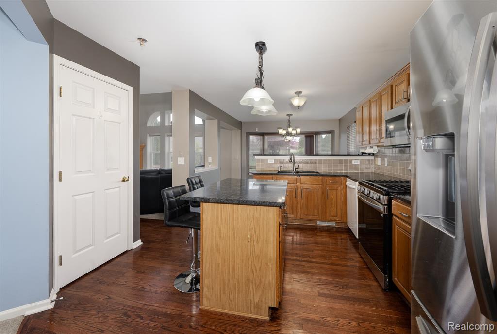 1479 HENDRIE, Canton, MI 48187 — Photo 13